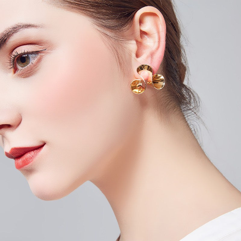 Orecchini a buco Queen Alphacus (2 colori)