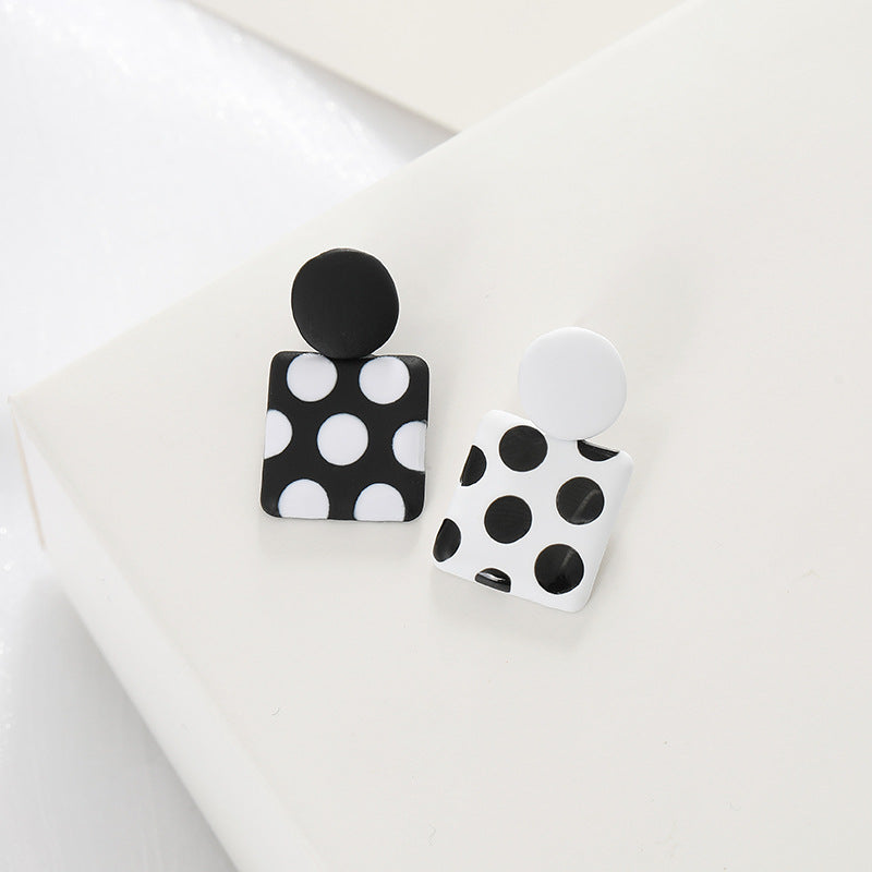 Orecchini a buco Queen Lucky (3 colori)