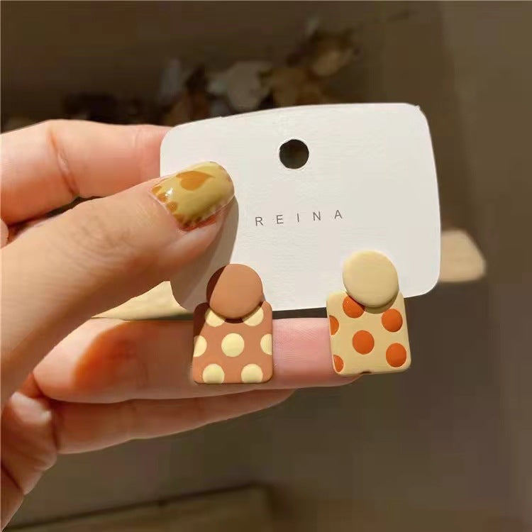 Orecchini a buco Queen Lucky (3 colori)