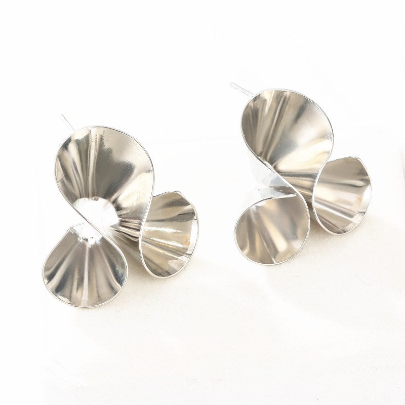Orecchini a buco Queen Alphacus (2 colori)