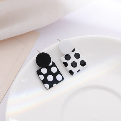 Orecchini a buco Queen Lucky (3 colori)
