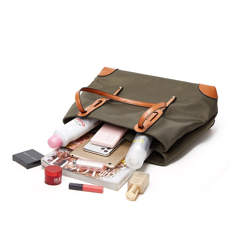 Borsa a mano Queen Harlow (3 colori)
