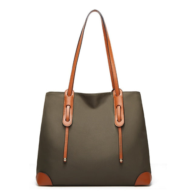 Borsa a mano Queen Harlow (3 colori)