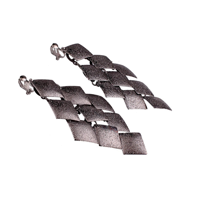 Orecchini a clip Drag Laurel (3 colori)