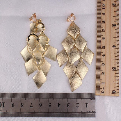 Orecchini a clip Drag Laurel (3 colori)