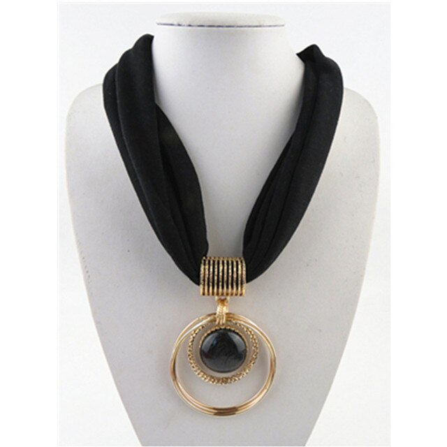 Collana Queen Lujik (9 colori)